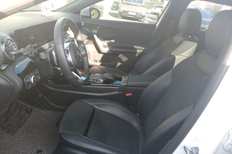 Used Mercedes-Benz A-Class 2021 A 200 L Sport Sedan Fashion Model