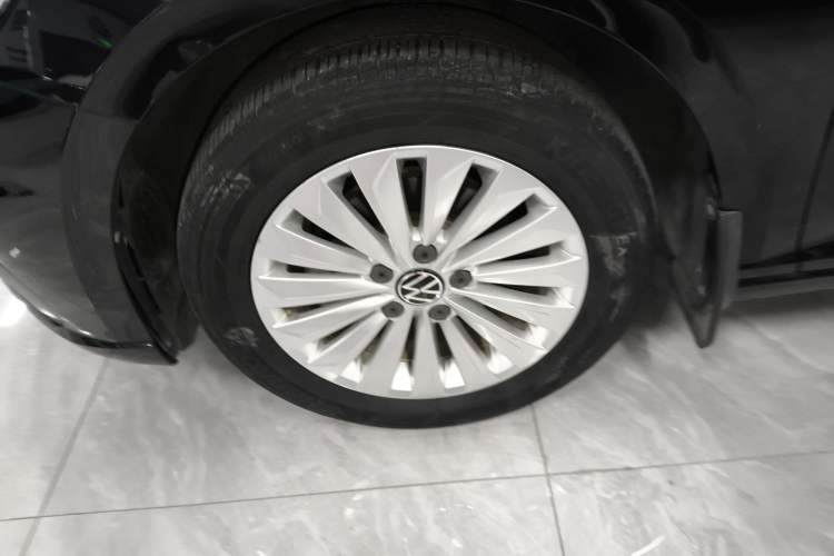 Used Volkswagen Lavida 2021 1.5L Automatic Comfort Edition
