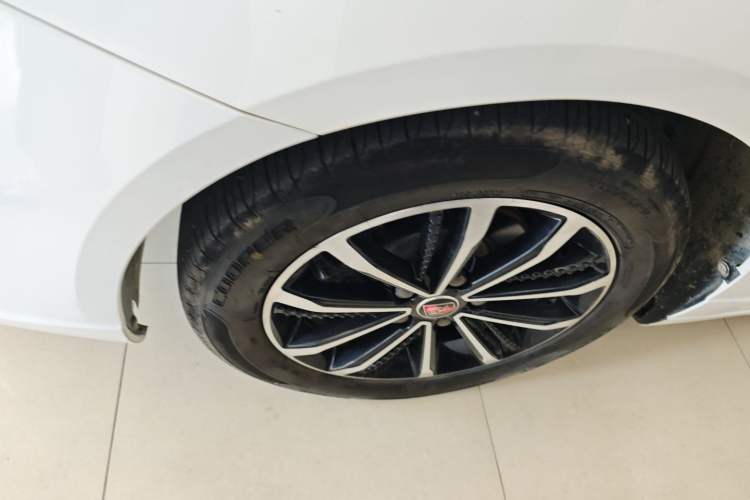 Used Roewe i5 2020 1.5L Automatic 4G Connect Luxury Flagship Edition