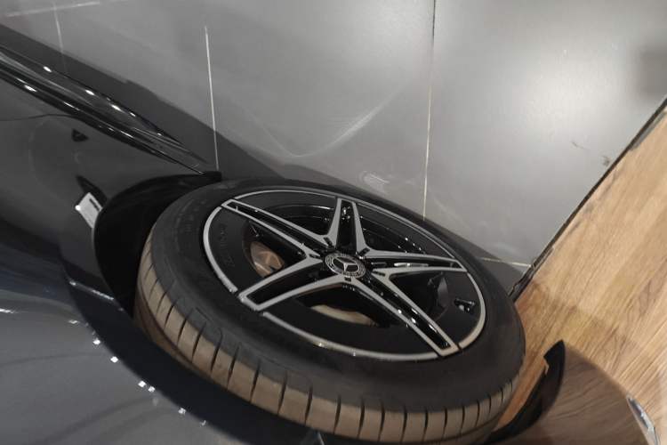 Used Mercedes-Benz C-Class 2024 Facelifted C-Class 260 L Night Edition Sports Version