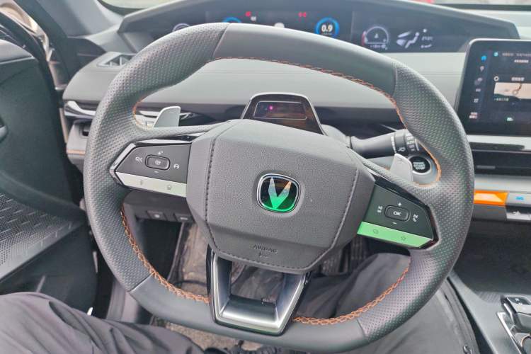 Used Changan UNI-V 2022 1.5T Smart Navigation Version