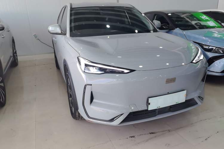 Used  E5 2024 440km Launch Edition
