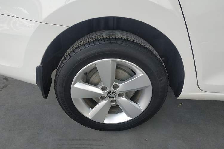 Used Skoda Rapid 2016 1.6L Manual Trend Edition
