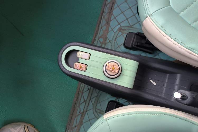 Used Wuling Hongguang MINIEV 2022 Macaron Fashion Model Lithium Iron Phosphate
