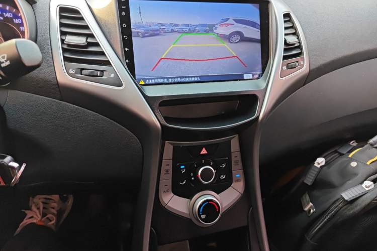 Used Hyundai Elantra 2015 1.6L Automatic Fashion Model
