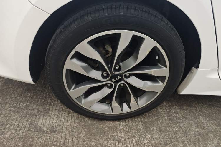 Used Kia K5 2014 2.0L Automatic LUXURY
