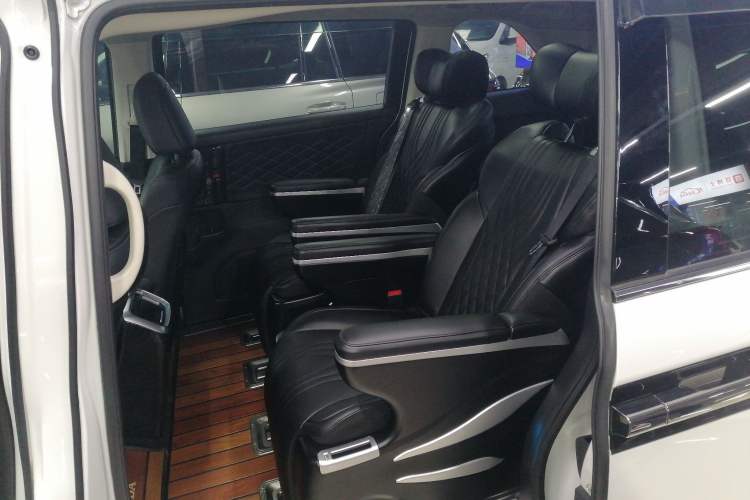 Used Honda Elysion 2019 2.0L Hybrid Luxury Edition
