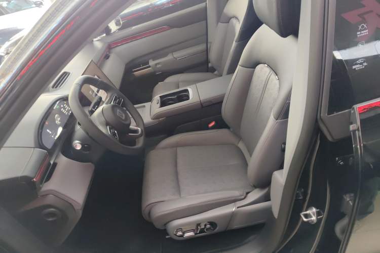 Used Zeekr 7X 2025 100 kWh Long-Range Rear-Wheel Drive with Intelligent Driving Features
