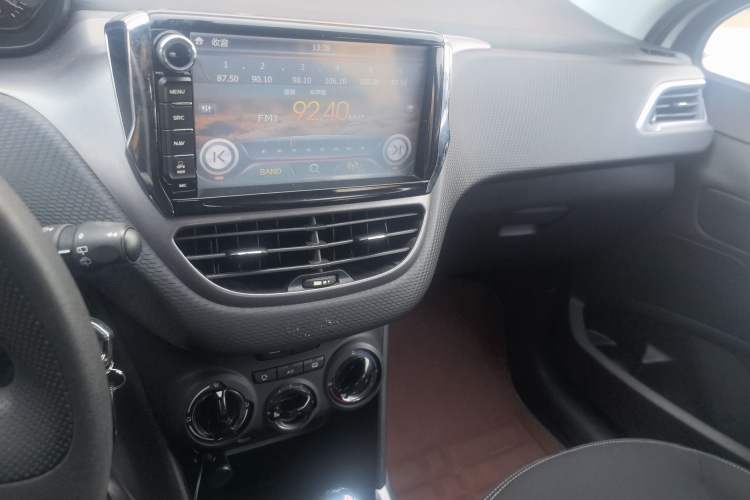 Used Peugeot 2008 2015 1.6L Automatic Playcool Edition