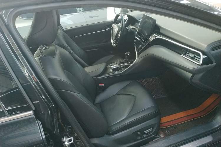 Used Toyota Camry 2021 2.5G Luxury Edition
