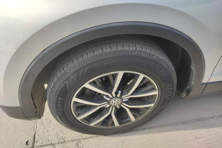 Used Volkswagen Tiguan L 2017 330TSI Automatic Two-Wheel Drive Luxury Edition
