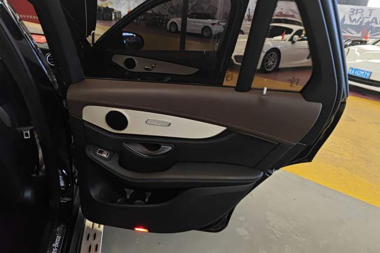 Used Mercedes-Benz GLC 2020 GLC 260 L 4MATIC Dynamic Model
