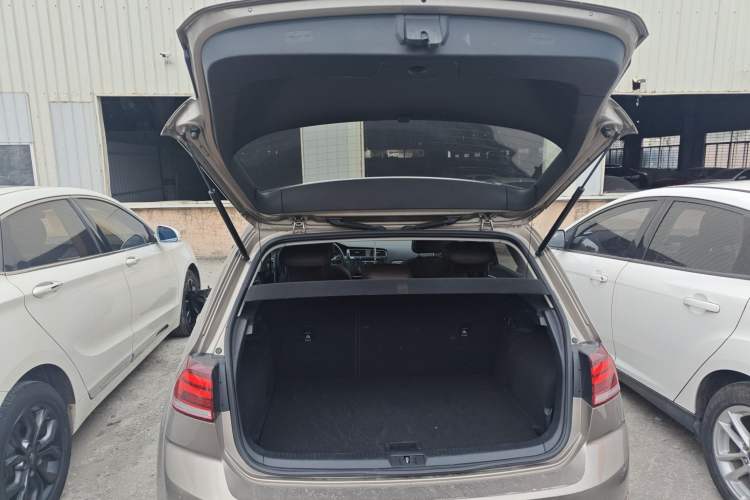 Used Volkswagen Golf 2020 200TSI DSG Comfortable and Ambitious Edition