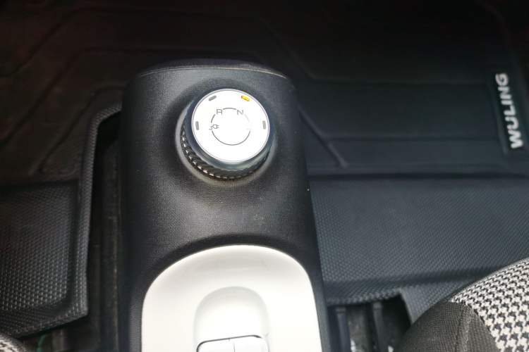 Used Wuling Hongguang MINIEV 2024 3rd Generation 215km Advanced Version