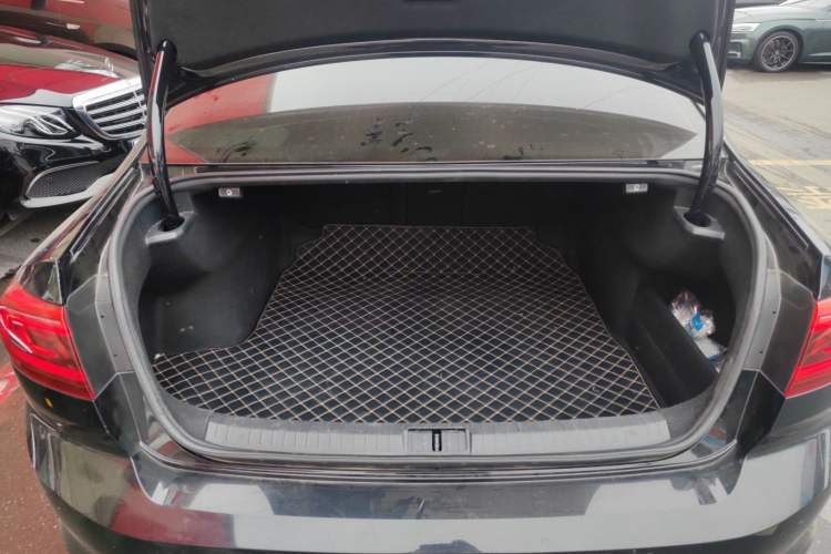 Used Volkswagen Magotan 2020 330TSI DSG Leading Model
