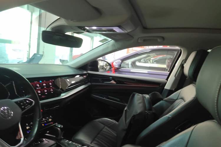 Used Volkswagen Passat 2023 330TSI Starry Luxury Edition
