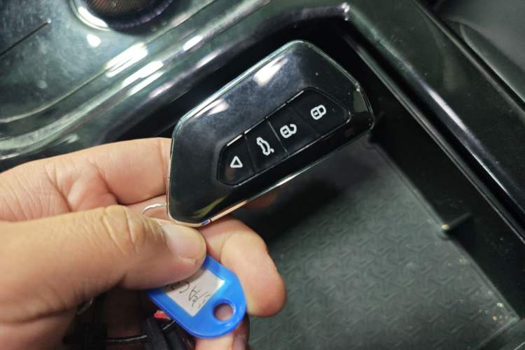 Used NETA U 2023 NETA U-Ⅱ Challenge Edition 400 U Show – Lithium Iron Phosphate
