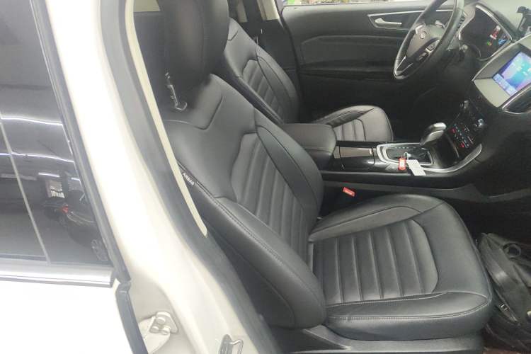 Used Ford Edge 2018 EcoBoost 245 Two-Wheel-Drive Titanium 7-Seater China V Standard
