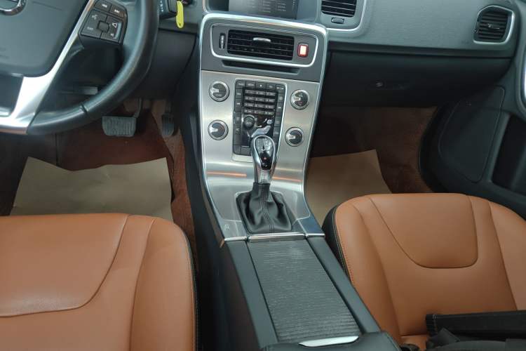 Used Volvo S60 2018 S60L T3 Smart Progress Edition