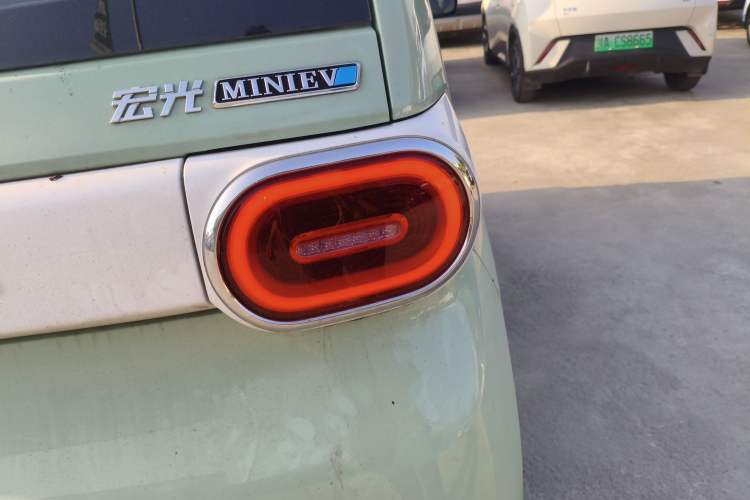 Used Wuling Hongguang MINIEV 2024 3rd Generation 215km Advanced Version