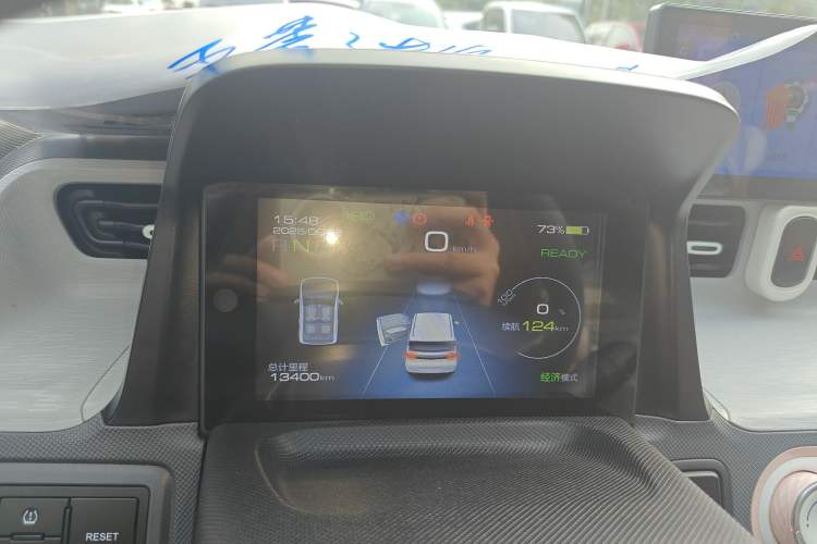 Used Wuling Hongguang MINIEV 2022 Macaron Premium Model – Lithium Ternary Battery
