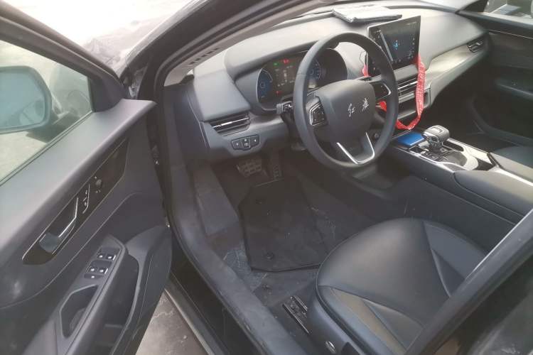 Used Hongqi E-QM5 2023 Revised Version Basic Travel Edition