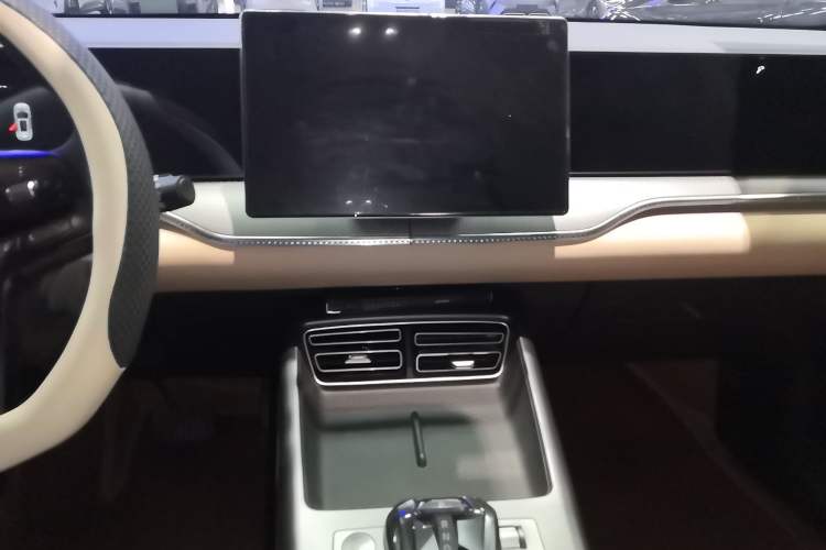 Used BYD Song Pro New Energy 2025 2nd Generation Intelligent Driving Version DM-i 75KM Leading Edition
