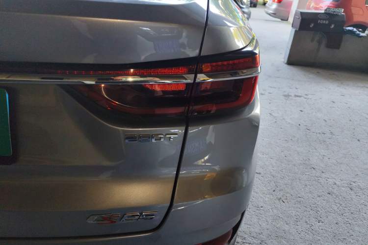 Used Changan CS85 COUPE 2019 1.5T DCT Dynamic Version China VI Standard
