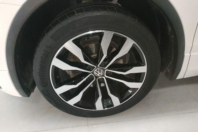 Used Volkswagen Tiguan L 2019 330TSI Automatic Two-Wheel Drive R-Line Flagship Edition China V Standard