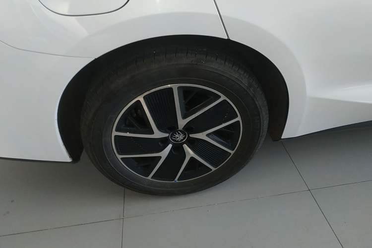 Used BYD Qin L 2025 DM-i Smart Drive 120KM Superior Model