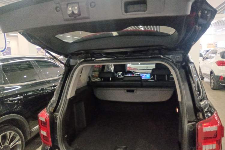 Used GAC Trumpchi GS7 2017 280T Two-Wheel Drive Luxury Model
