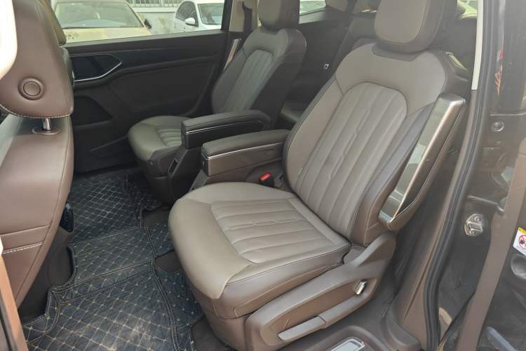 Used Volkswagen Viloran 2024 330TSI Luxury Edition