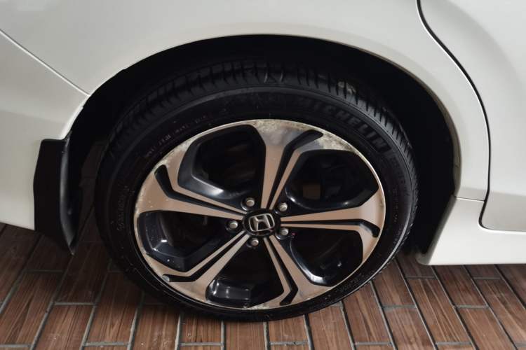 Used Honda Jade 2017 210 TURBO CVT Luxury Edition 5 Seats
