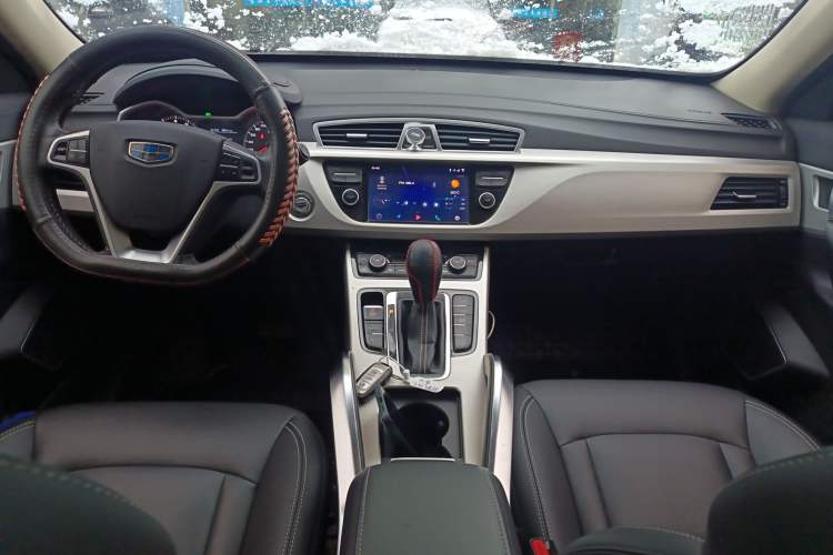 Used Geely Auto Emgrand X7 Sport 2018 1.8TD Automatic Two-Wheel Drive Zhiya Model