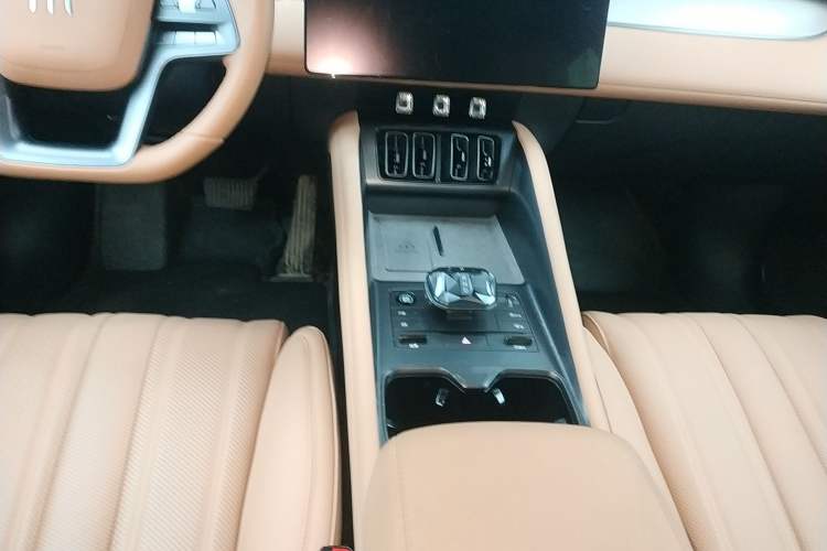 Used BYD Song L EV 2025 Intelligent Driving Version 662 km LiDAR Excellence Edition
