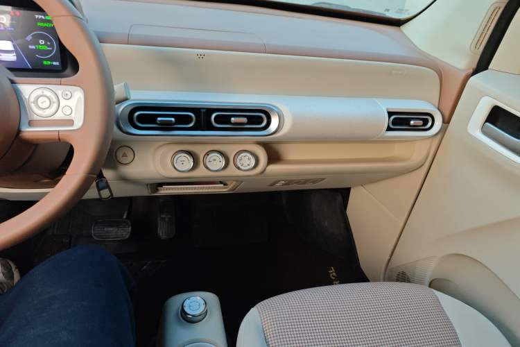 Used Wuling Hongguang MINIEV 2024 3rd Generation 215km Youth Edition
