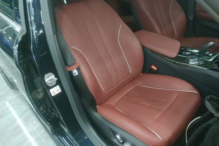 Used BMW 5 Series 2022 Restyled 525Li M Sport Package
