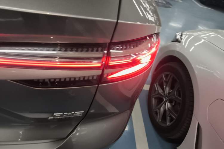 Used Roewe RX5 2023 1.5T Luxury Sliding-Screen Version
