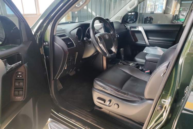 Used Toyota Prado 2014 4.0L Automatic TX-L NAVI
