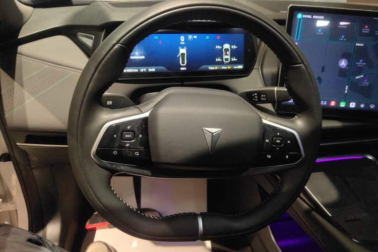 Used  SL03 2023 200Max Range-Extended Version
