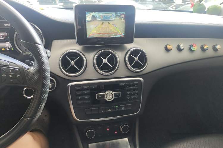 Used Mercedes-Benz GLA 2015 GLA 200 Fashion Model