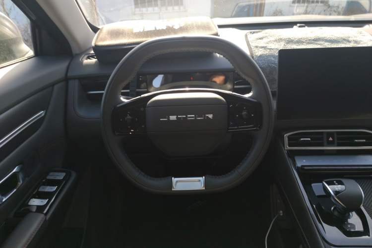 Used JETOUR Dashing 2025 1.5T DCT Luxury Edition
