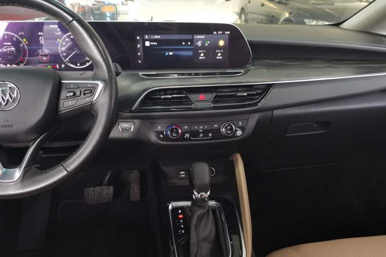 Used Buick GL6 2021 323T Mild Hybrid Connect Luxury Model
