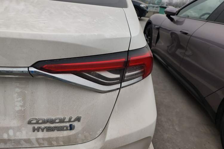 Used Toyota Corolla 2021 Dual-Motor 1.8L E-CVT Elite Edition