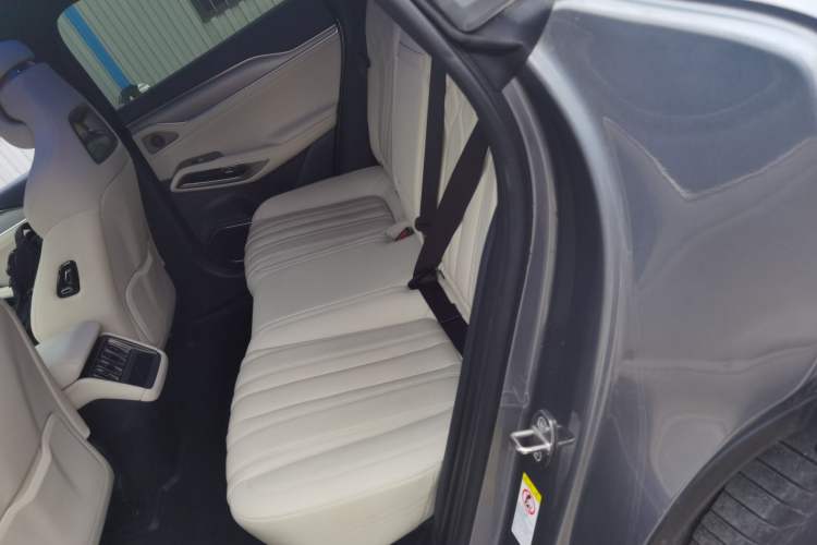 Used BYD Song L EV 2024 662 km Excellence Version
