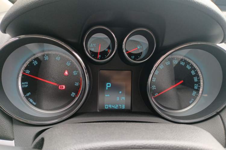 Used Buick Encore 2015 1.4T Automatic Two-Wheel Drive Urban Elite Version