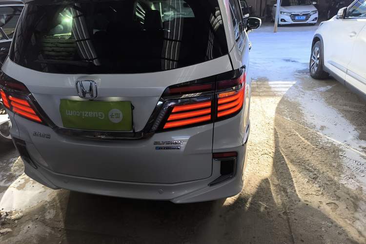 Used Honda Elysion 2019 2.0L Hybrid Luxury Edition
