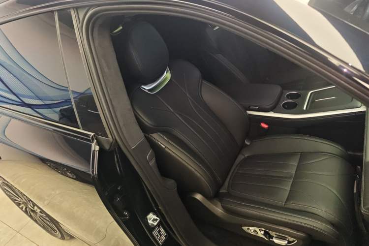 Used XPeng G9 2025 725 with Ultra-Long Range Max
