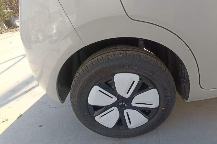 Used Wuling Hongguang MINIEV 2025 Four-Door Version Advanced Edition
