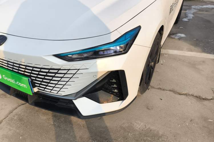 Used Changan UNI-V 2022 1.5T Prestige Version